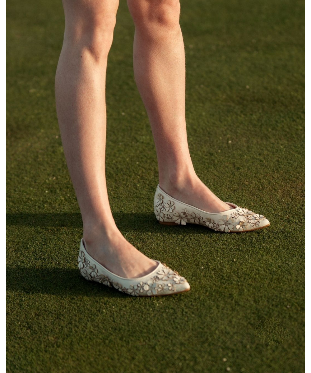 white flower flats