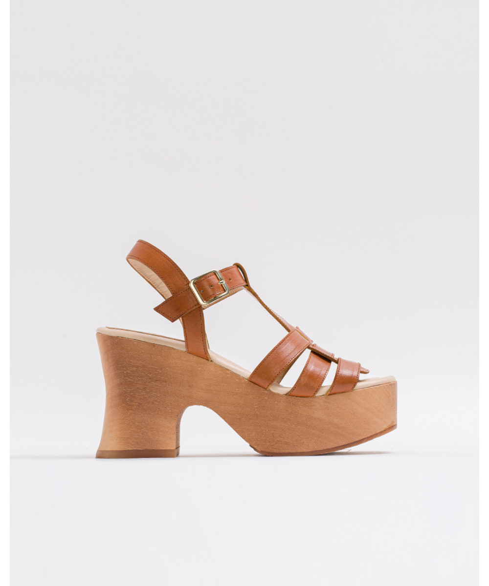 leather t strap