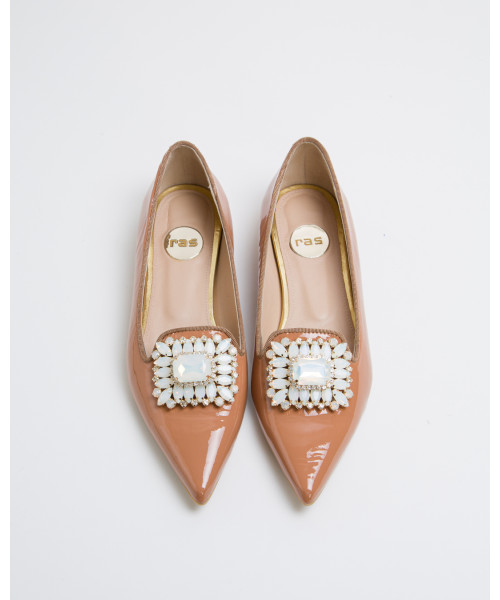 tan pointed flats